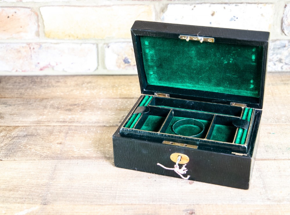 Green Leather Jewellery Box - Makers Label