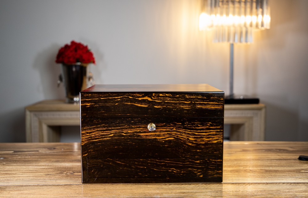 Stunning Fully Fitted Coromandel Vanity Box by Goodman 1840