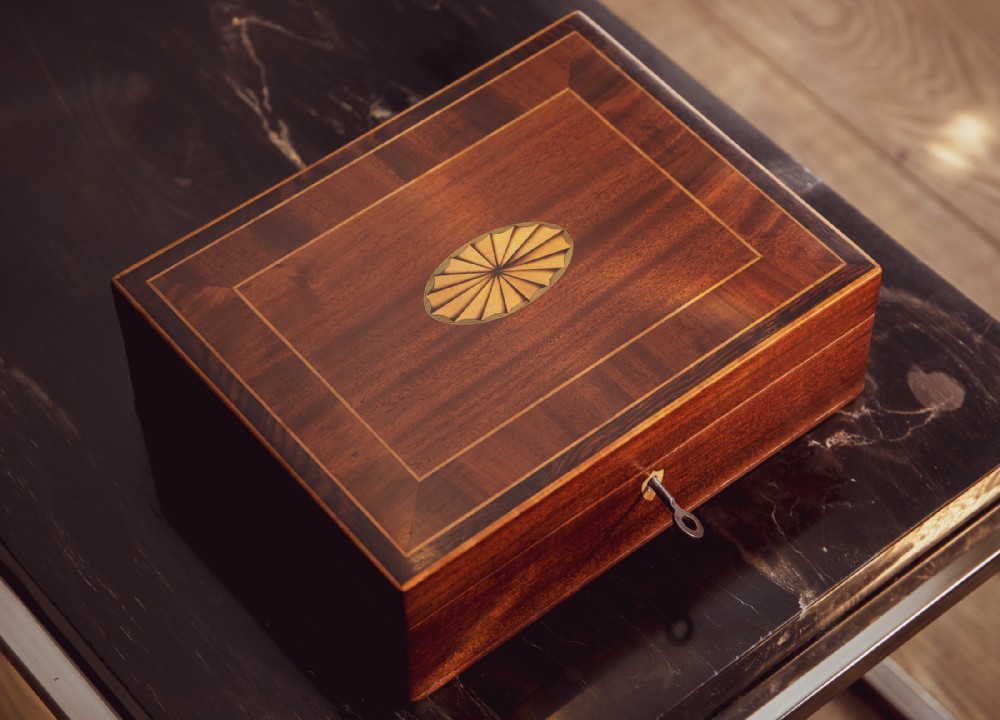 Georgian Mahogany Coffee Tidy 1820