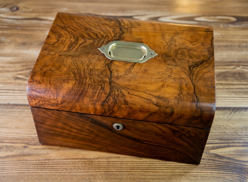 Figured Walnut Table Box 1880
