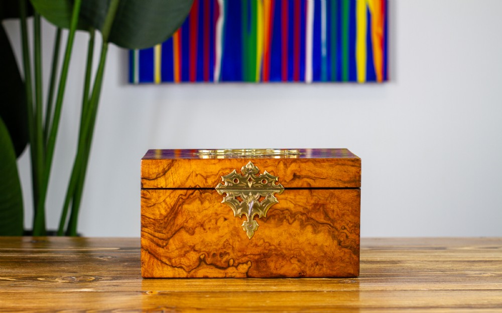 Burr Walnut Tea Caddy 1870