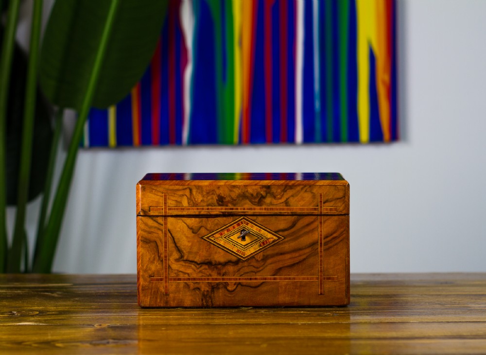Figured Walnut Tea Caddy 1880