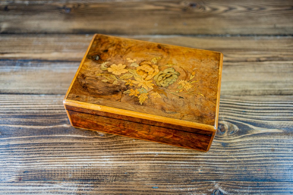 Burr Walnut Table Box 1900