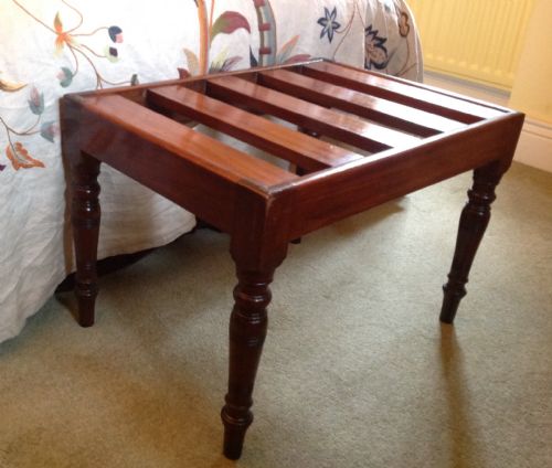 Mahogany Luggage Suitcase Stand