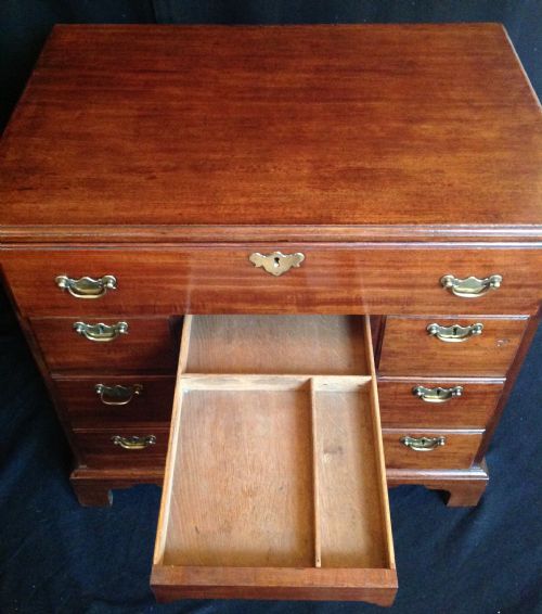 18TH CENTURY MAHOGANY SECRETAIRE KNEEHOLE DESK - ADDITIONAL PHOTO 1