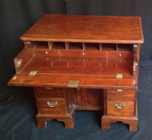 18TH CENTURY MAHOGANY SECRETAIRE KNEEHOLE DESK - ADDITIONAL PHOTO 5