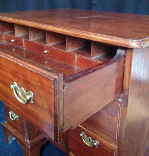 18TH CENTURY MAHOGANY SECRETAIRE KNEEHOLE DESK - ADDITIONAL PHOTO 8