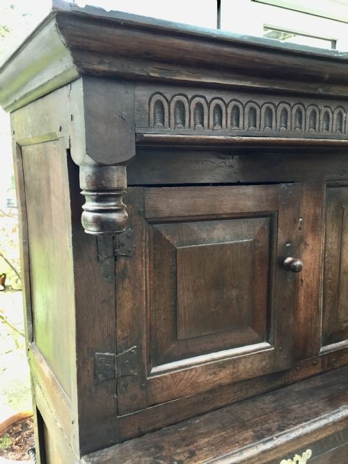 17TH CENTURY OAK COURT CUPBOARD - ADDITIONAL PHOTO 3