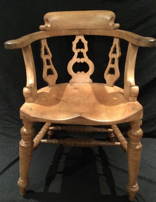 FOUR CHAIRS - ADDITIONAL PHOTO 2