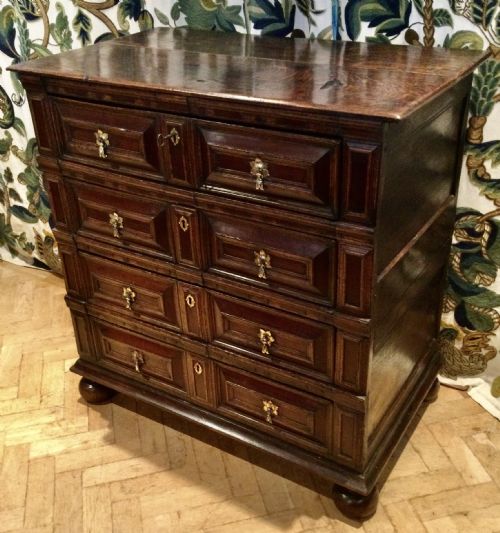 17TH OAK CHEST OF DRAWERS - ADDITIONAL PHOTO 2