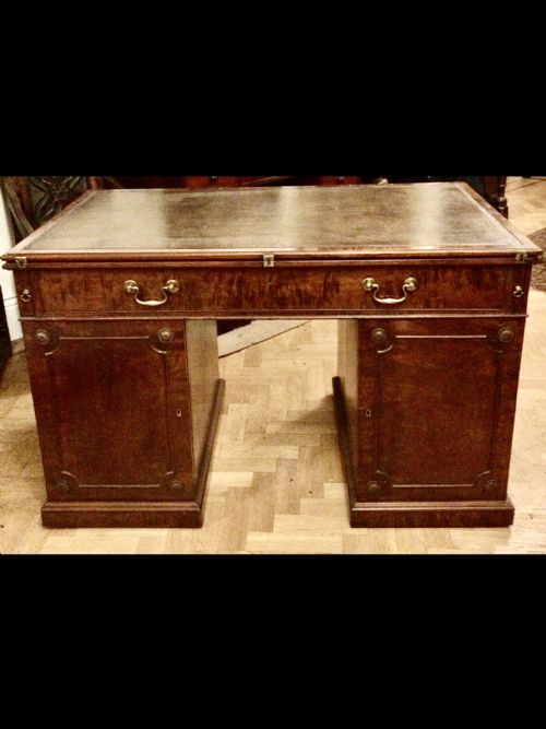 MAHOGANY DESK - ADDITIONAL PHOTO 1
