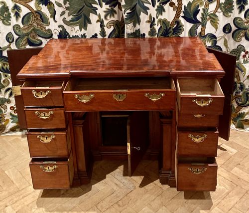 MAHOGANY KNEEHOLE DESK - ADDITIONAL PHOTO 3