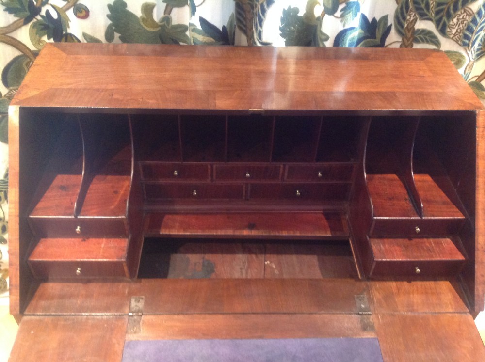 18th Century veneered Walnut bureau View VIII