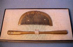 JAPANESE GOLD LACQUER HAIR ORNAMENTS
