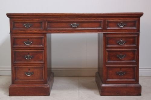 Antique Victorian Oak Kneehole Desk
