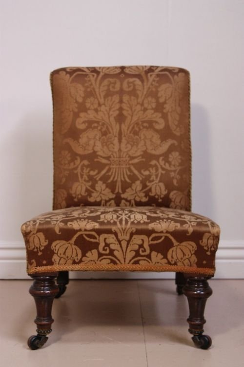 Mid Victorian Antique Mahogany Side/nursing Chair