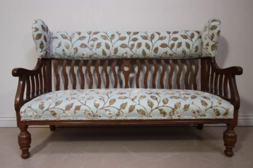 19th Century Arts & Crafts Antique Oak Sofa/settle