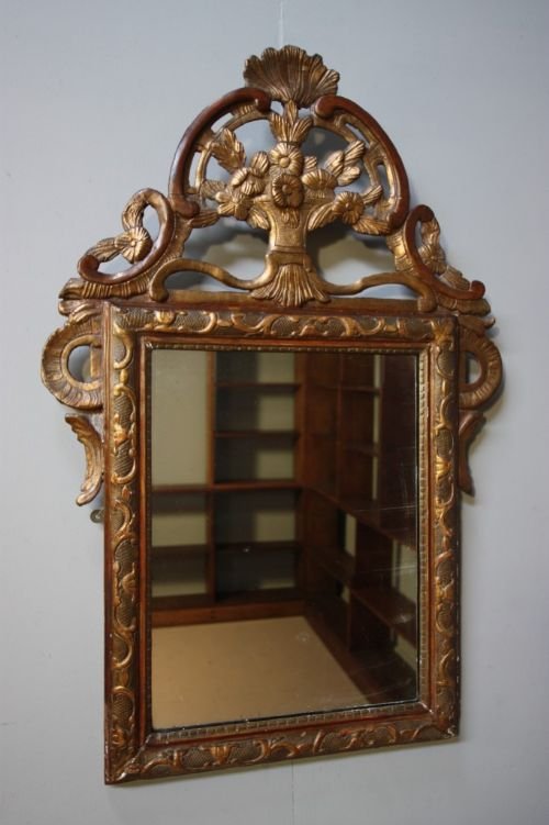Georgian Antique Gilt Mirror.