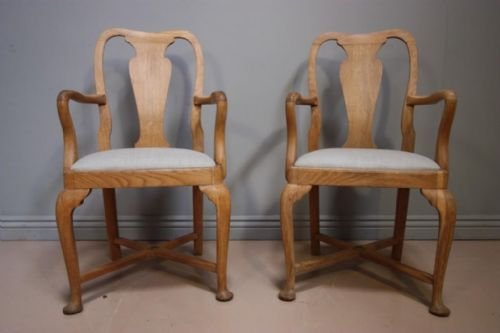Pair of Antique Oak Carver Dining/armchairs.