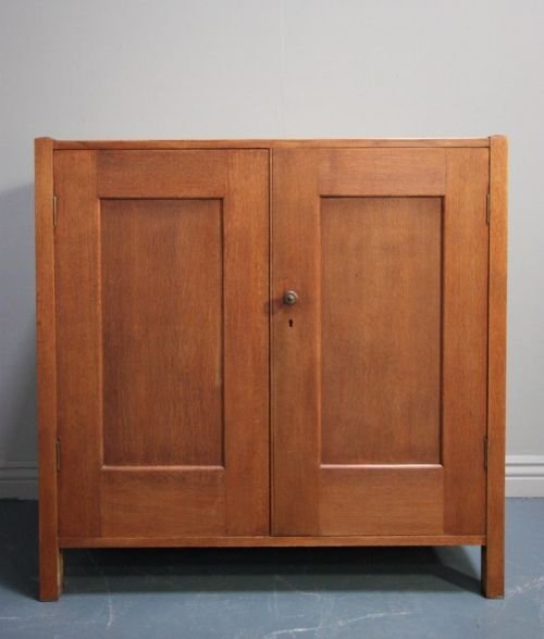 1940'S Heals Oak Cupboard.
