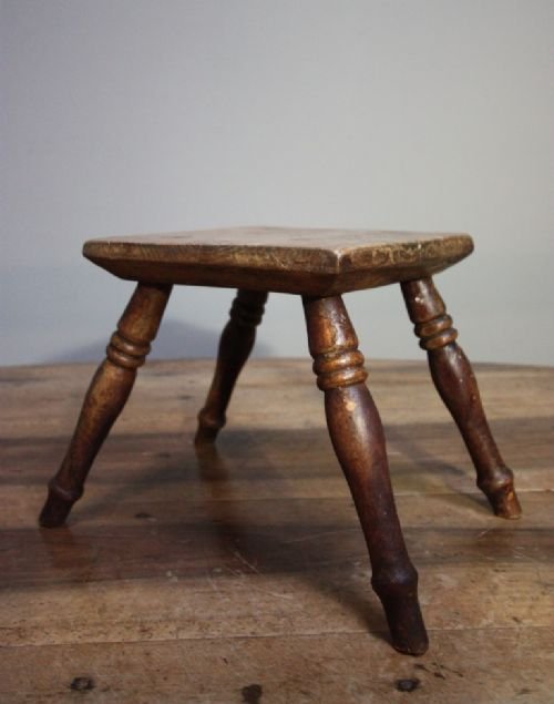 Early Victorian Antique Elm Foot Stool /Seat.