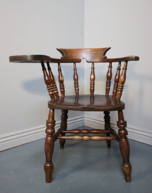 fig 1. Antique Elm Smokers Bow/ Captains Chair