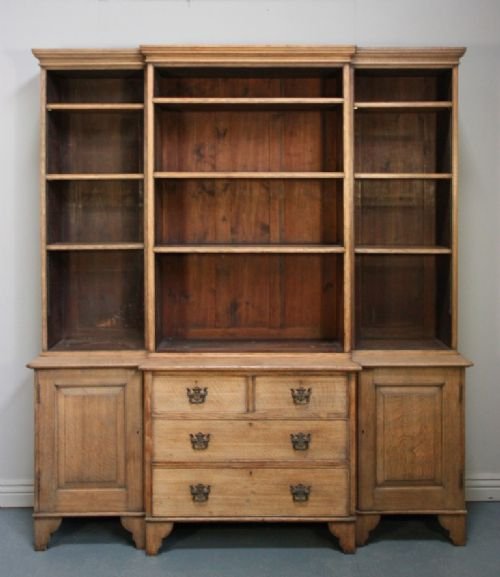 Wonderful Antique Oak Break Fronted Bookcase.
