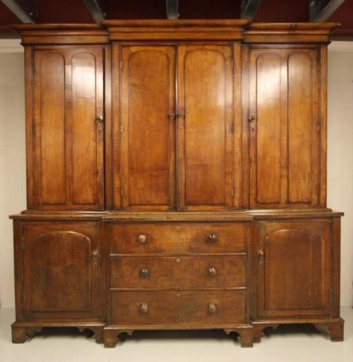 Fine Georgian Antique Oak Housekeepers Cupboard.