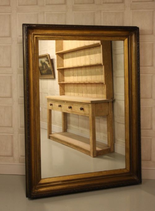 Massive Decorative English Antique Gilt Mirror.