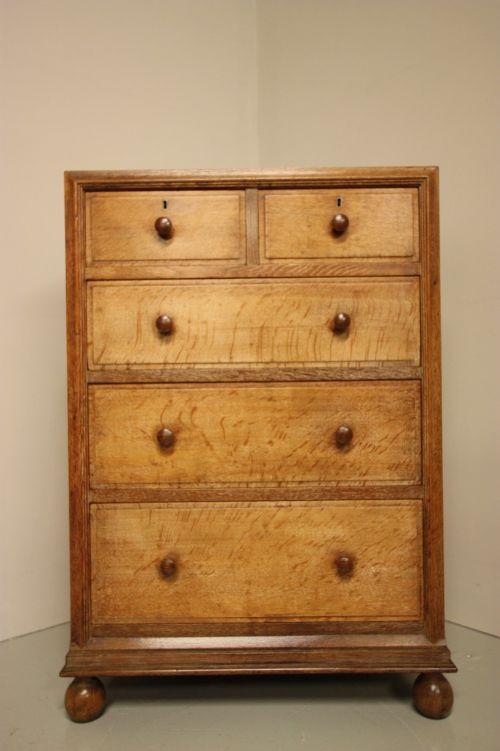 1920'S Heals Oak Chest of Drawers.