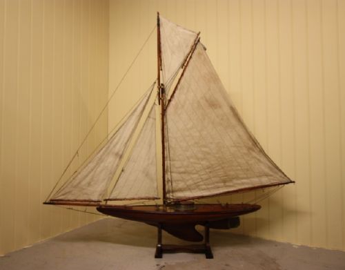 Large English Antique Racing Pond Yacht.