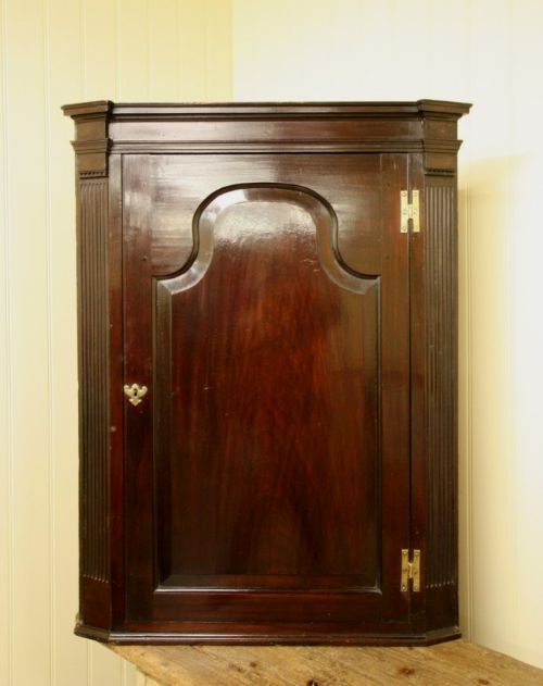 Georgian Antique Walnut Corner Cupboard.