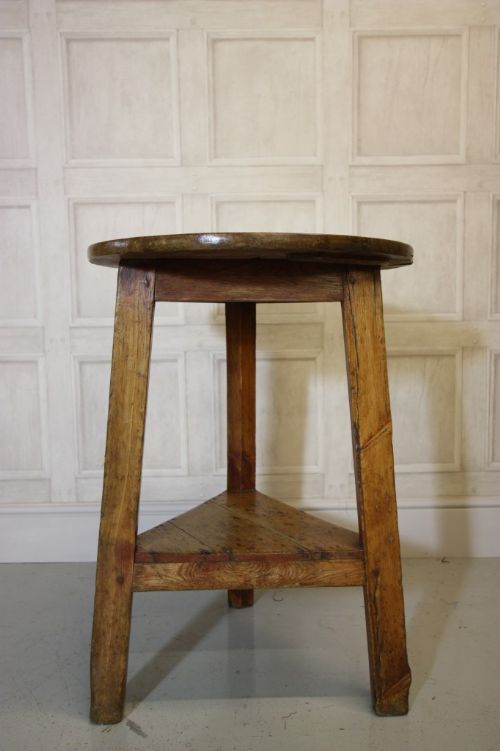 fig 1. Georgian Antique Pine Cricket Table