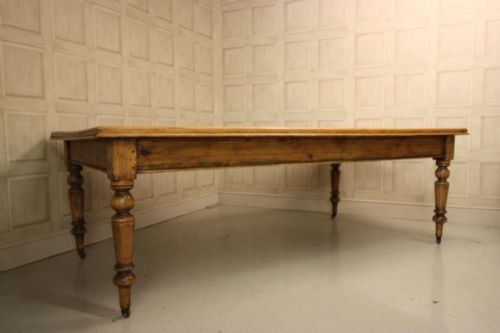 Large 19th Century Antique Pine Dining Table.
