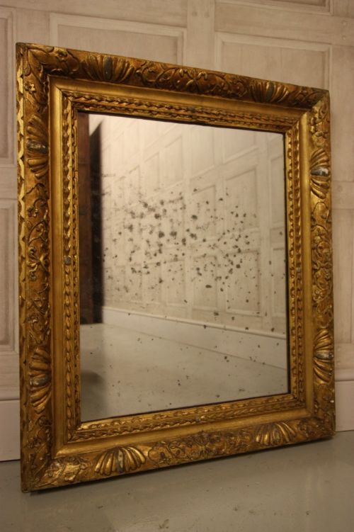 Georgian Antique Carved Wood Gilt Mirror.