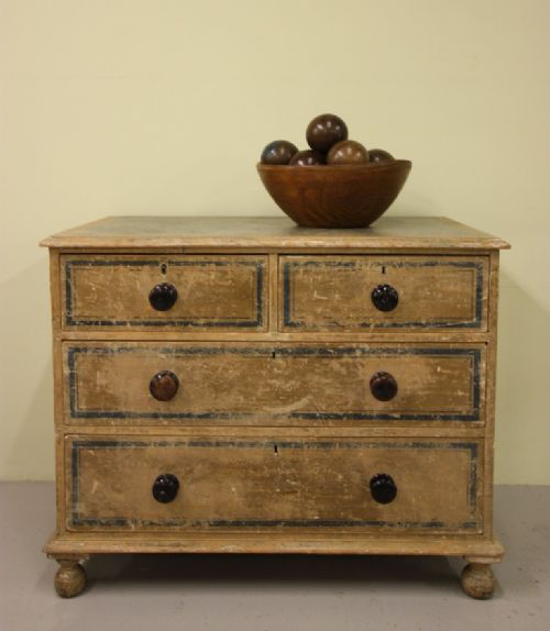 Regency Antique Line Decorated Chest of Drawers