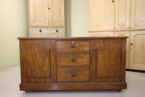 fig 2. Unusual Antique Mahogany Dressing Central Island