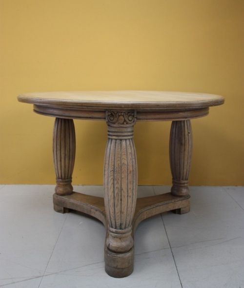 Impressive Pale Oak Circular Centre Antique Table