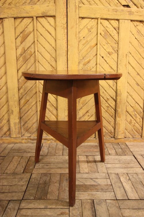 Pembrokeshire Painted Pine Antique Cricket Table