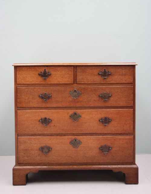 fig 1. English 18th Century Antique Oak Chest of Drawers