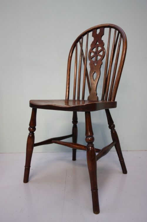 fig 1. Set of Four Antique Windsor Dining Chairs.