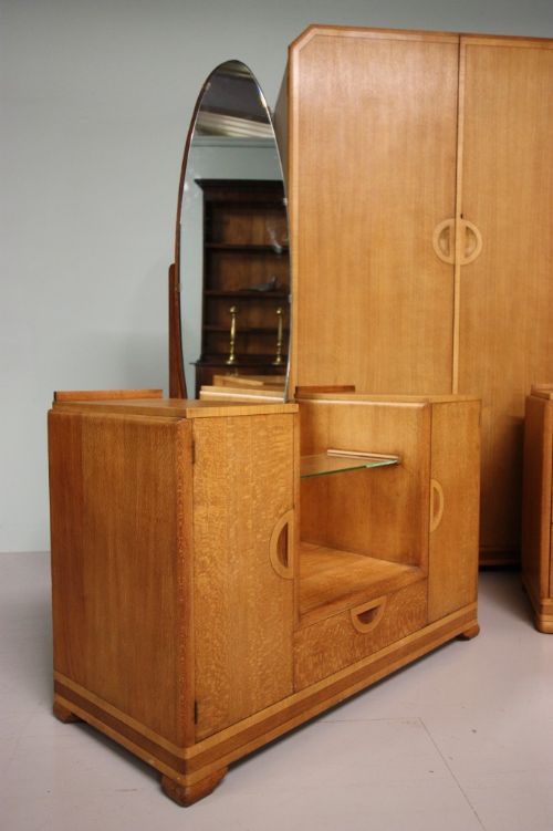 fig 1. English Art Deco Bedroom Suite in Silky Oak.