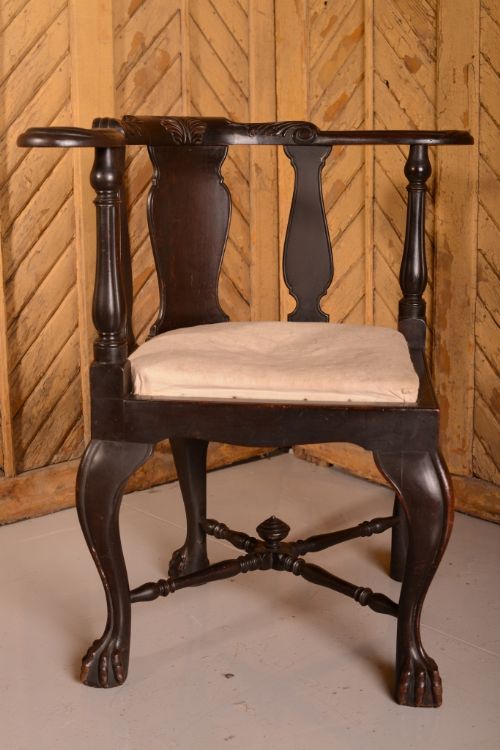 fig 1. Superb Quality Antique Mahogany Corner Chair