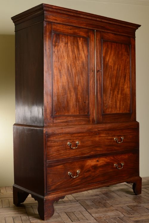 fig 1. Superb Georgian Antique Mahogany Linen Press Cupboard
