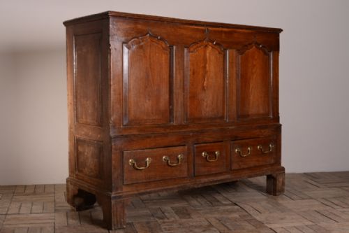 Georgian Period Oak Antique Mule Chest