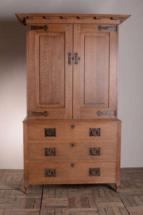 Very Rare Heals Antique 'Mansfield' Gents Robe