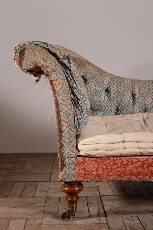 fig 2. Howard & Sons Antique Chaise Longue