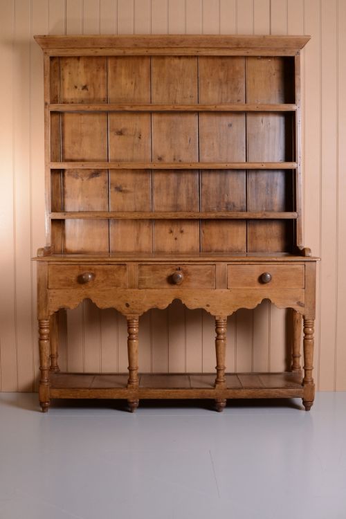 fig 1. Welsh Antique Pine Potboard Dresser