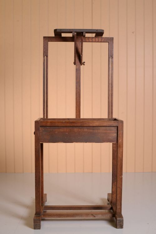 Edwardian Antique Oak Artists / Sculpture Stand