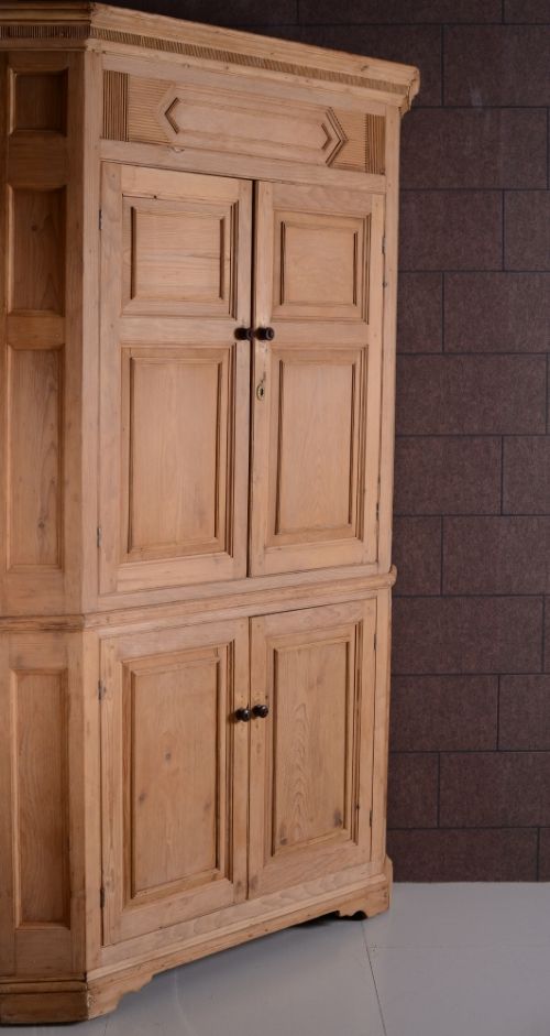 Architectural 18th Century Antique Pine Corner Cupboard.